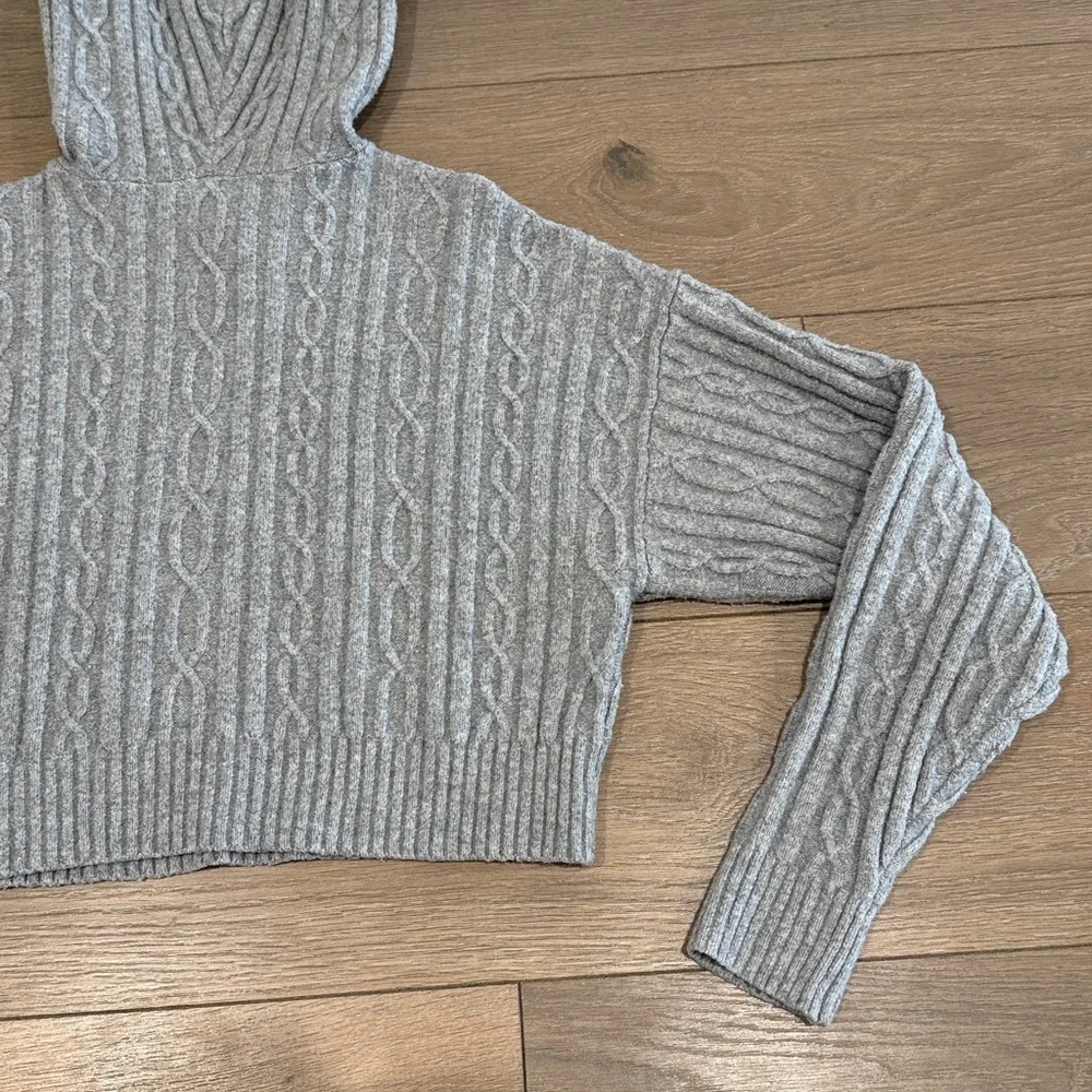 ALO YOGA Athletic Heather Grey Cable Knit‎ Winter Bliss Pullover Hoodie Size S - Picture 7 of 9